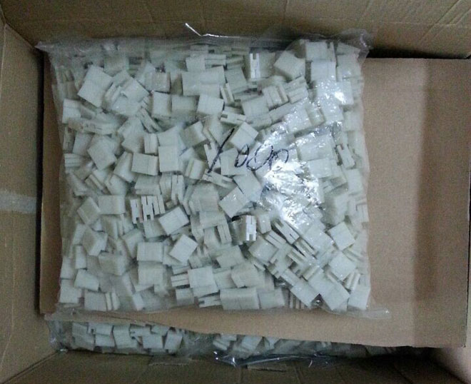 Packed 1000pcs gliders